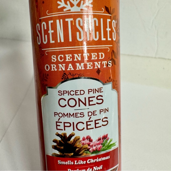 SCENTSICLES. SCENTED ORNAMENTS. SPICED PINE CONES. Smells Like Christmas. - Picture 4 of 8
